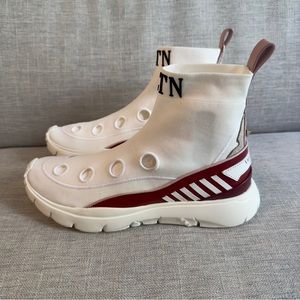 Sale only today ! Brand new Valentino Sneaker size 37 (23.5cm)